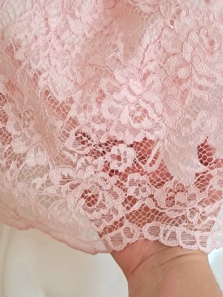 Top rosa in pizzo