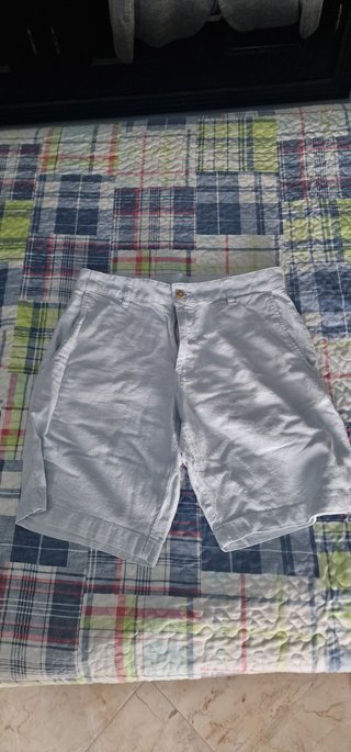 Pantalón corto Zara celeste