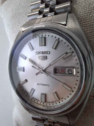 Reloj Seiko 5 Automático Vintage Esfera Blanca