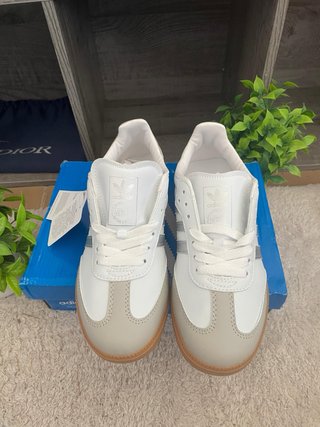 Adidas Samba Gris y Blanco Talla 38 EU