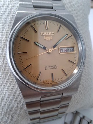 Reloj Seiko 5 Automático Vintage Esfera Crema