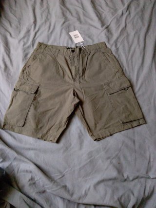 Pantalón corto  hombre verde militar