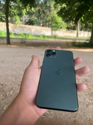 iPhone 11 Pro Max Verde Oscuro