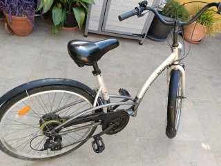 Bicicleta Paseo B'Twin Plata