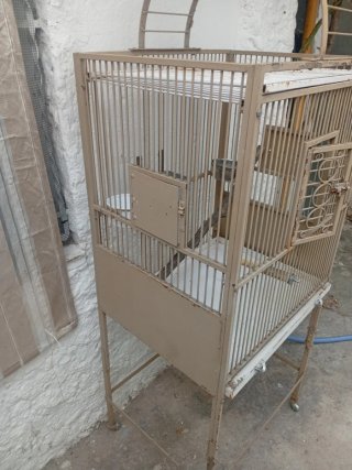 Jaula grande para pájaros y loros