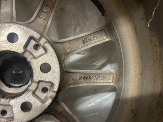 Llantas BMW 17" con neumáticos. Solo recogida.