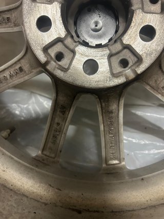 Llantas BMW 17" con neumáticos. Solo recogida.