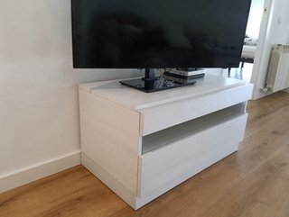 Set salón IKEA: mesa elevable + mueble + balda