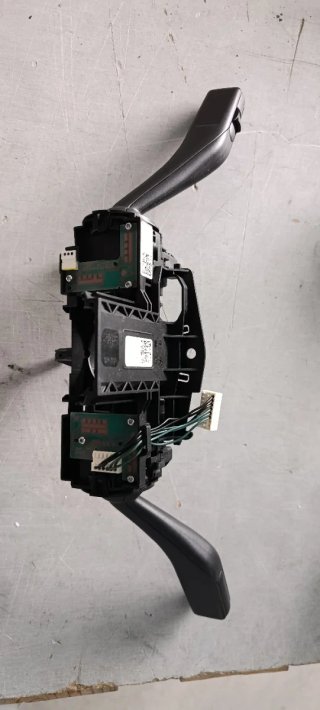 Mando Intermitentes Limpias Caddy 2012