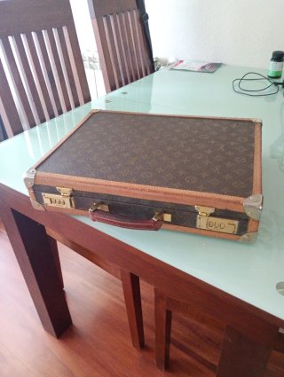 Maletín Louis Vuitton Marrón y Dorado
