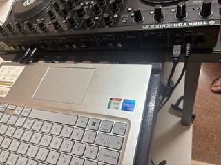 Controlador DJ Traktor Kontrol S4