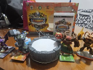 Skylanders Giants Starter Pack PS3 + 2 Gigantes