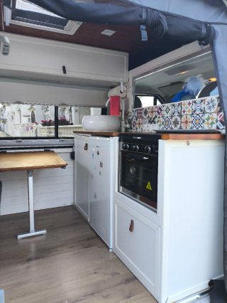 Ford E-Transit 2011