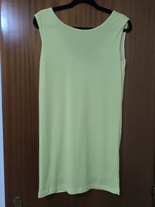 Vestido amarillo sin mangas
