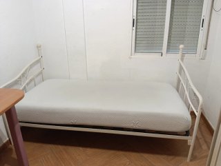 Cama de forja blanca con colchón 90 x 1.90