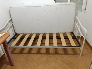 Cama de forja blanca con colchón 90 x 1.90