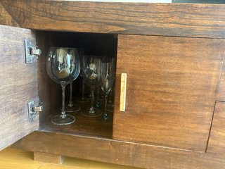 Mueble TV y Estantería madera maciza
