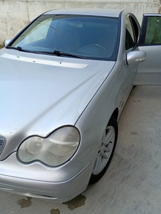 Mercedes-Benz Clase C 2003