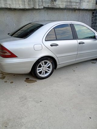 Mercedes-Benz Clase C 2003