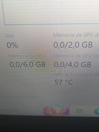 Portátil HP i5 seminuevo gráfica 6 GB-8 RAM -ofice