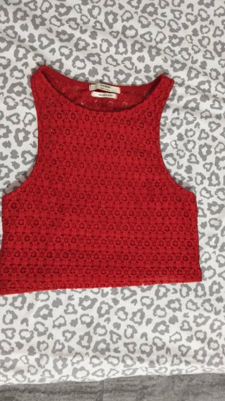 Top encaje floral rojo Pull&Bear