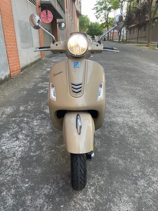 Vespa GTS