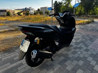 Honda PCX DX Negra