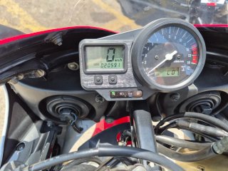 Yamaha R1 1998 Roja y Blanca