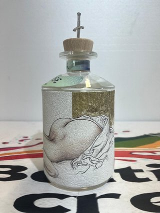 Bottiglia vuota j.rose gin numero 1 gin vuoto jros