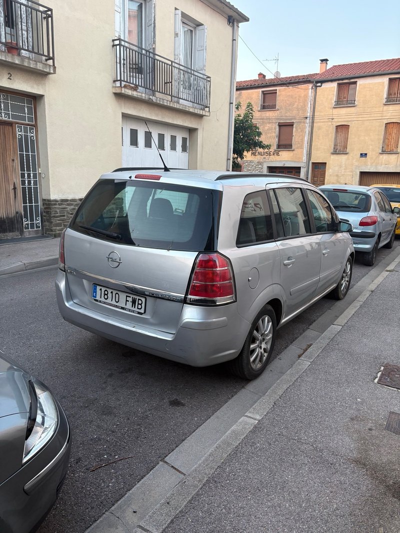 Opel Zafira 2007 - foto 1