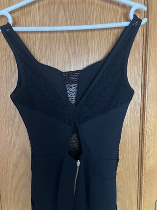 Mono negro elegante.