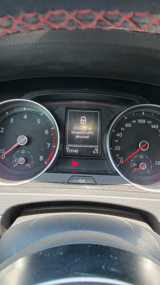 Volkswagen Golf GTI VII TSI 2.0 2014