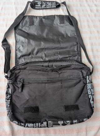 Bandolera Lois Jeans Negra y Gris
