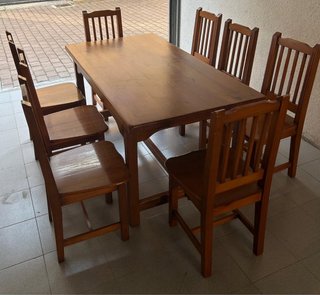 Mesa comedor y 8 sillas madera rústica
