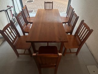 Mesa comedor y 8 sillas madera rústica