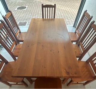 Mesa comedor y 8 sillas madera rústica