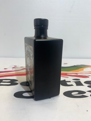 Bottiglia vuota gin amerete nera cocagin amerete