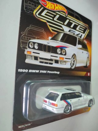 Hot Wheels Elite 64 BMW 318i Touring 1990