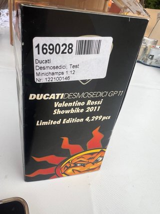 Minichamps Ducati desmosedici Valentino Rossi 1/12