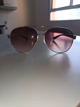 Gafas de sol aviador doradas y marrones