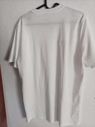 Camiseta Nike Dri-Fit Blanca Deportiva