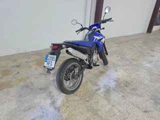 Yamaha XT 125X Supermotard Azul como nueva