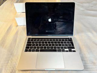 MacBook Pro M1 16GB 256GB