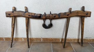 Yugo de mulas antiguo rústico