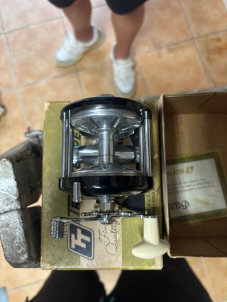 Carrete de pesca clásico