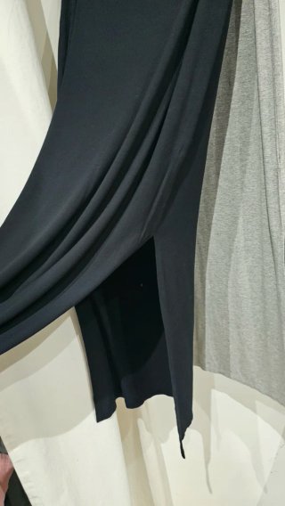 Falda larga gris y negra