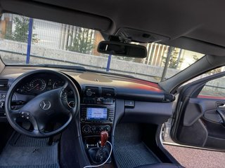 Coche plateado