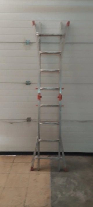 Escalera aluminio plegable