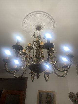 Lámpara de bronce con lágrimas de cristal