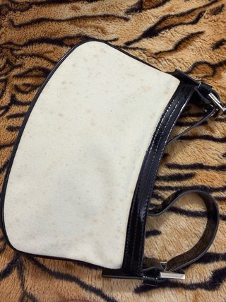 Carteira Givenchy Vintage Preta e Branca